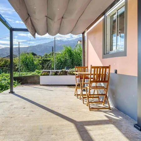 O Miminho, A In Madeira Lejlighed